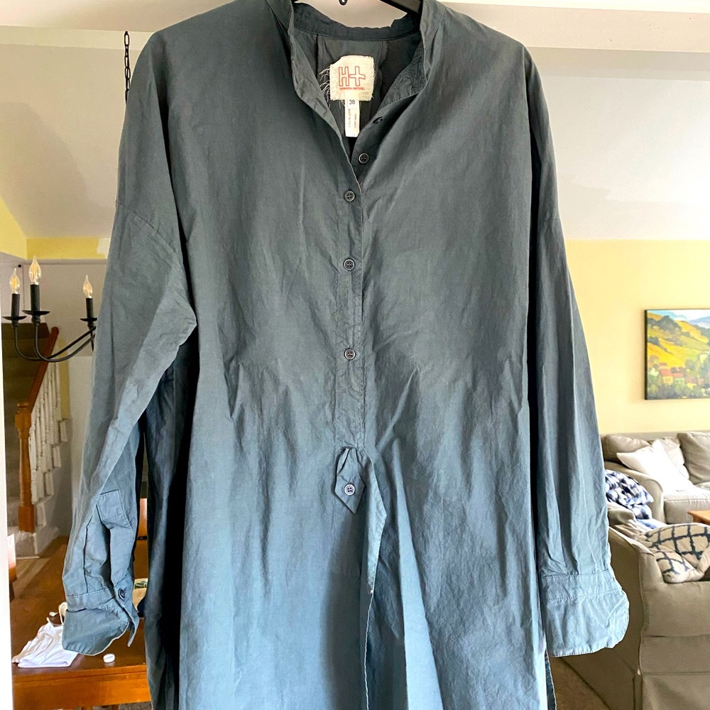 Hannah Wessel shirt grey